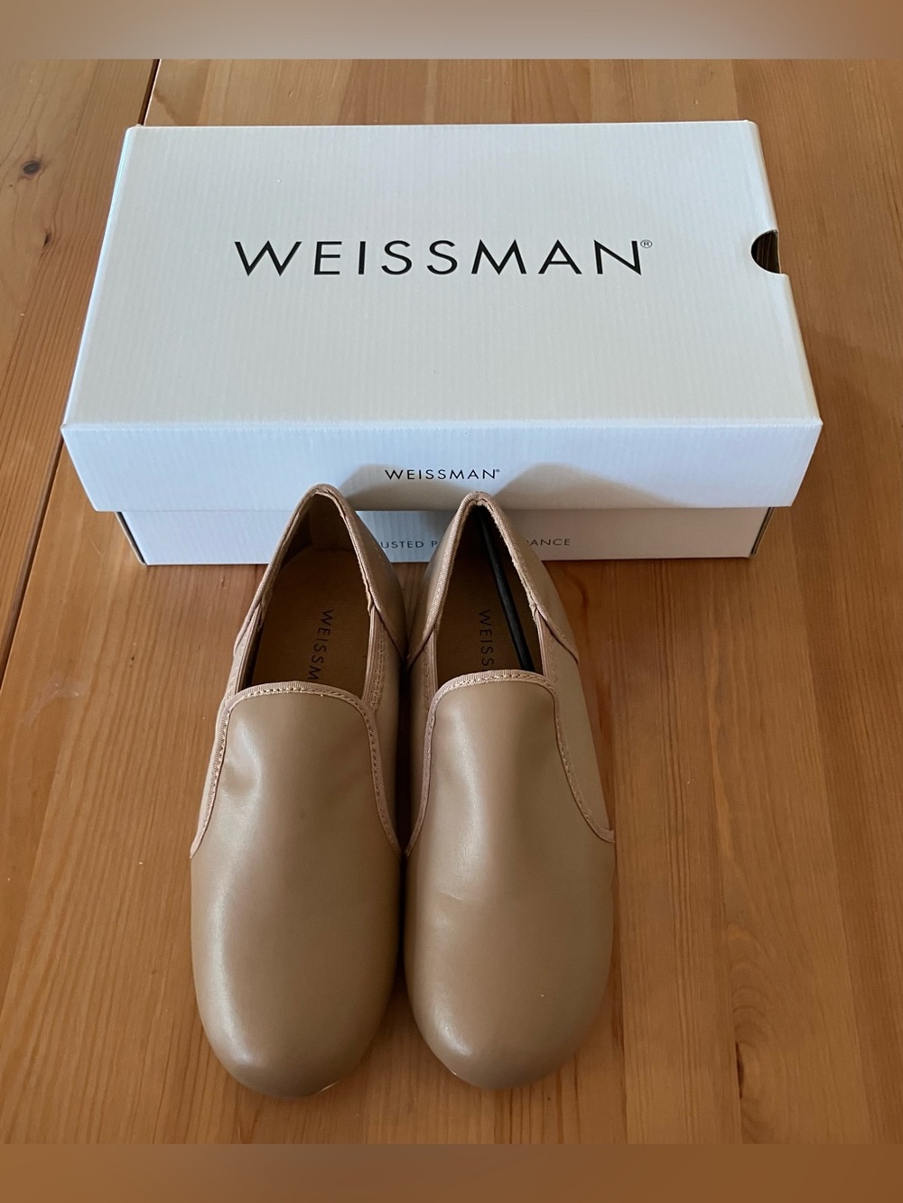 NEW Weissman W1500 Slip On Beige Stretch Tap Shoes Size 5.5M Caramel